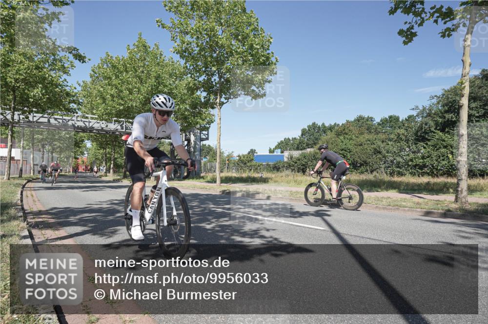 09.08.2026 - GEWOBA Citytriathlon Bremen Michael Burmester http://msf.ph/oto/9956033 09.08.2026 12:32:48 Radfahren 636, 875, 921, 983, 1008, 1137 meine-sportfotos.de