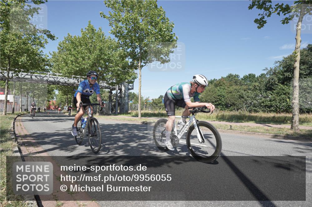 09.08.2026 - GEWOBA Citytriathlon Bremen Michael Burmester http://msf.ph/oto/9956055 09.08.2026 12:33:34 Radfahren 583, 615, 648, 679, 717, 769, 784, 880, 1006, 1133 meine-sportfotos.de