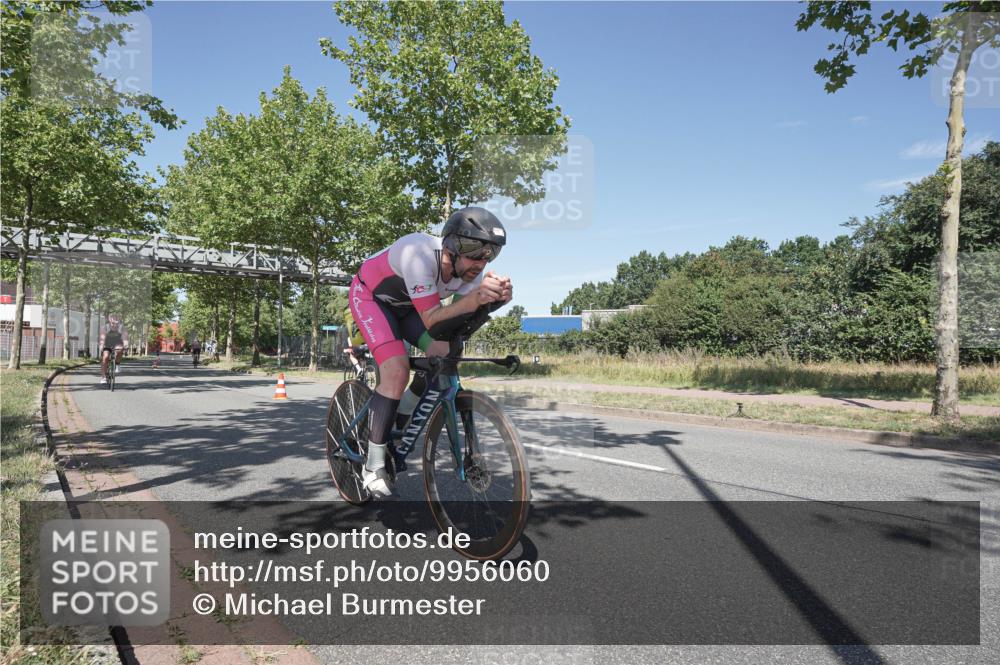 09.08.2026 - GEWOBA Citytriathlon Bremen Michael Burmester http://msf.ph/oto/9956060 09.08.2026 12:33:41 Radfahren 583, 615, 648, 679, 717, 750, 784, 880, 1006, 1133 meine-sportfotos.de