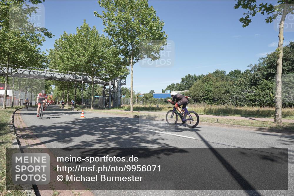 09.08.2026 - GEWOBA Citytriathlon Bremen Michael Burmester http://msf.ph/oto/9956071 09.08.2026 12:34:01 Radfahren 545, 655, 877, 914, 932, 1015, 1158 meine-sportfotos.de