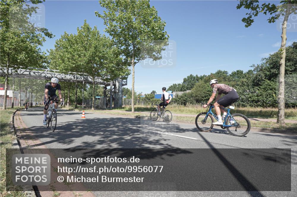 09.08.2026 - GEWOBA Citytriathlon Bremen Michael Burmester http://msf.ph/oto/9956077 09.08.2026 12:34:08 Radfahren 545, 655, 877, 914, 1015, 1143, 1158 meine-sportfotos.de