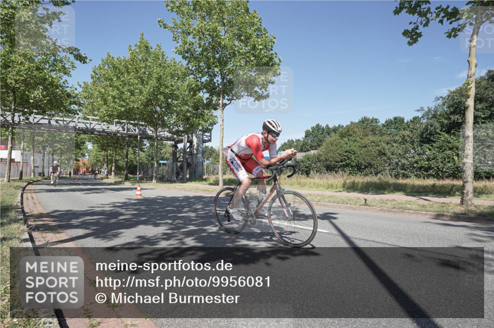 09.08.2026 - GEWOBA Citytriathlon Bremen Michael Burmester http://msf.ph/oto/9956081 09.08.2026 12:34:16 Radfahren 545, 611, 655, 877, 1013, 1015, 1143, 1160 meine-sportfotos.de