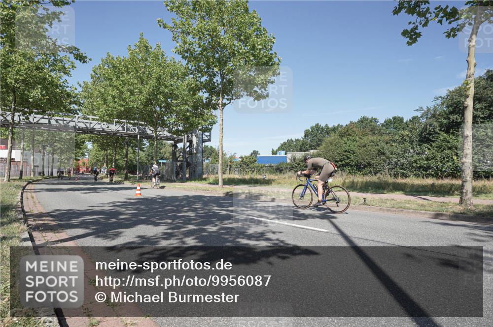 09.08.2026 - GEWOBA Citytriathlon Bremen Michael Burmester http://msf.ph/oto/9956087 09.08.2026 12:34:23 Radfahren 569, 611, 733, 808, 1013, 1130, 1143, 1160 meine-sportfotos.de