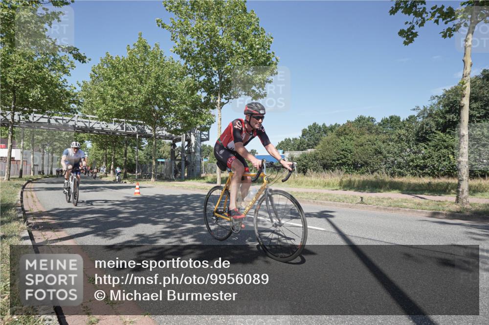 09.08.2026 - GEWOBA Citytriathlon Bremen Michael Burmester http://msf.ph/oto/9956089 09.08.2026 12:34:27 Radfahren 569, 611, 716, 733, 808, 1013, 1130, 1160 meine-sportfotos.de