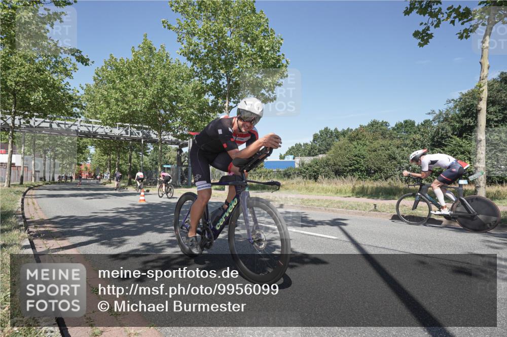09.08.2026 - GEWOBA Citytriathlon Bremen Michael Burmester http://msf.ph/oto/9956099 09.08.2026 12:34:41 Radfahren 557, 628, 716, 726, 757, 808, 855, 939 meine-sportfotos.de