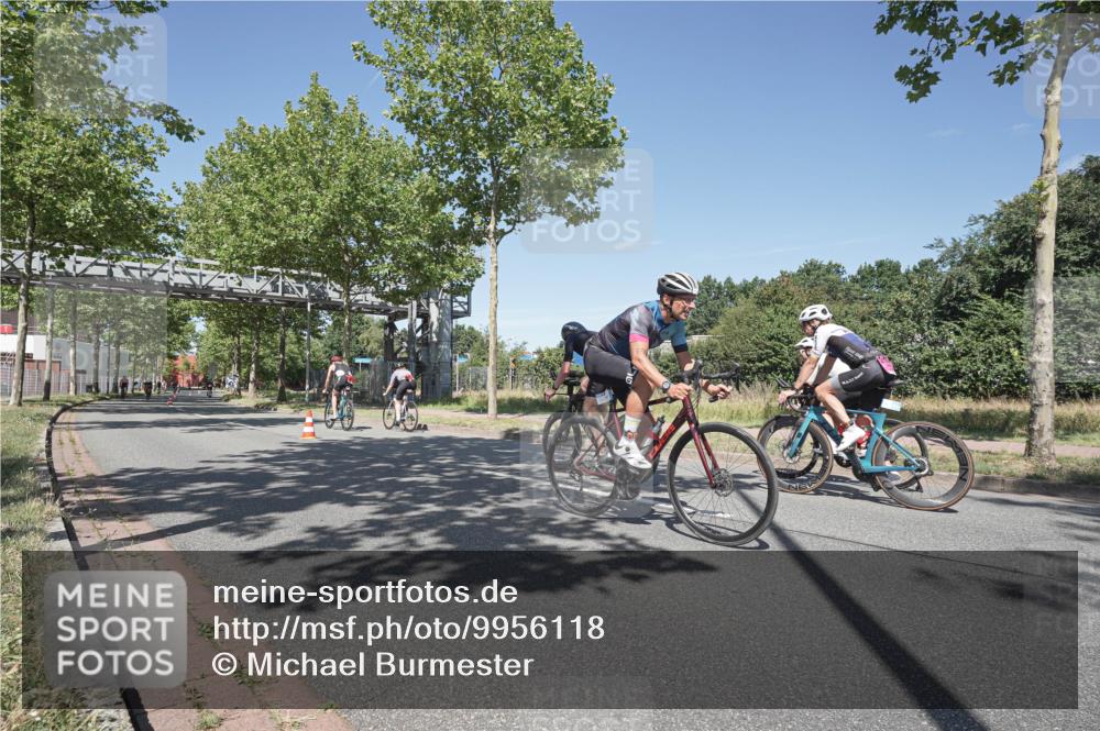 09.08.2026 - GEWOBA Citytriathlon Bremen Michael Burmester http://msf.ph/oto/9956118 09.08.2026 12:35:13 Radfahren 555, 574, 598, 609, 624, 739, 778, 804, 807, 826, 846, 1138 meine-sportfotos.de