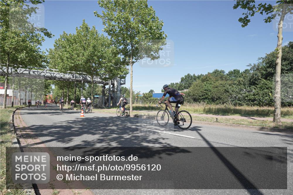 09.08.2026 - GEWOBA Citytriathlon Bremen Michael Burmester http://msf.ph/oto/9956120 09.08.2026 12:35:14 Radfahren 555, 574, 598, 600, 609, 624, 739, 778, 804, 807, 826, 846, 1138 meine-sportfotos.de