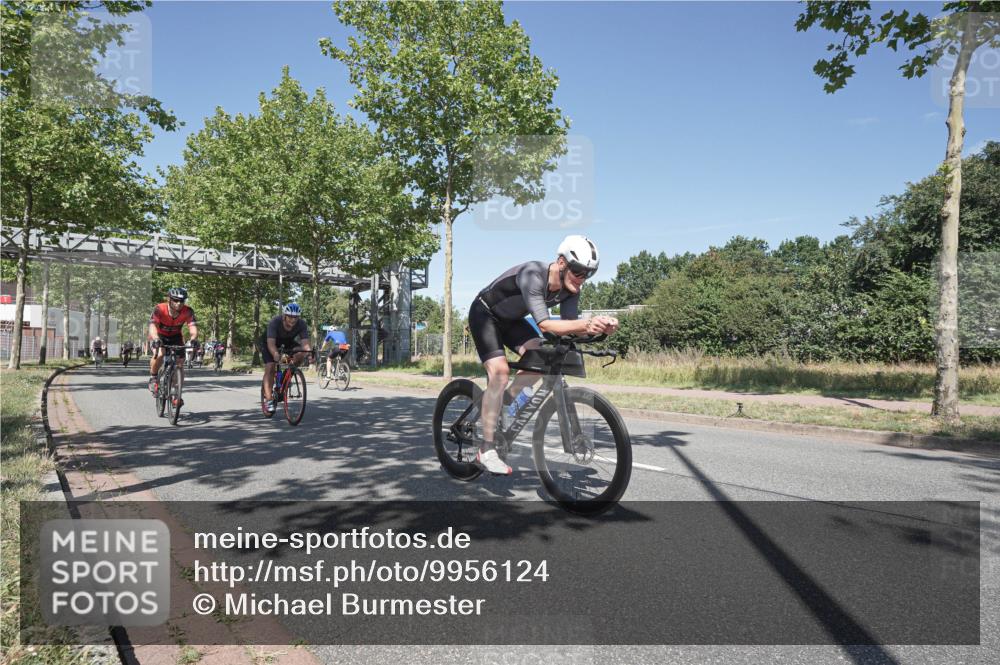 09.08.2026 - GEWOBA Citytriathlon Bremen Michael Burmester http://msf.ph/oto/9956124 09.08.2026 12:35:18 Radfahren 555, 574, 598, 600, 609, 624, 739, 773, 777, 778, 804, 807, 826, 846, 987, 1138 meine-sportfotos.de