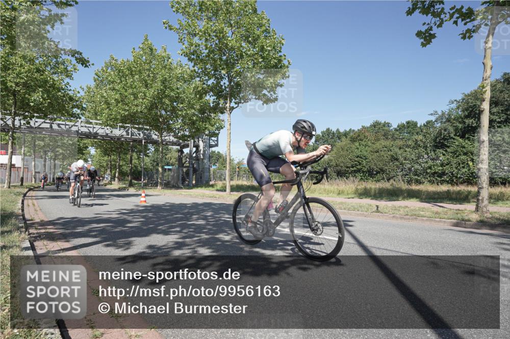 09.08.2026 - GEWOBA Citytriathlon Bremen Michael Burmester http://msf.ph/oto/9956163 09.08.2026 12:36:13 Radfahren 560, 562, 564, 565, 682, 737, 781, 901, 948, 981, 1110, 1119, 1139 meine-sportfotos.de