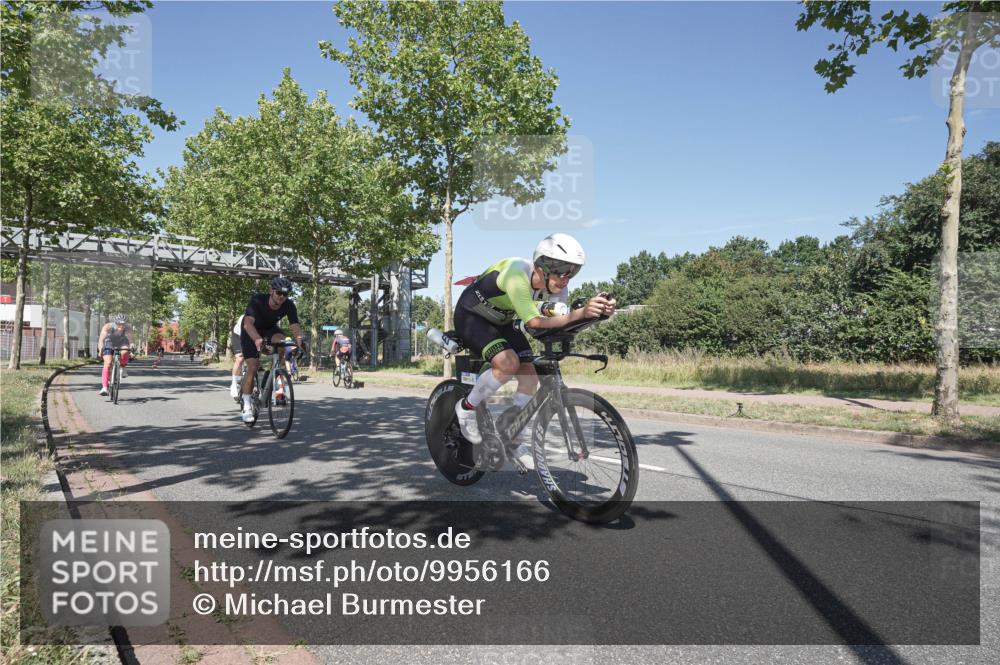 09.08.2026 - GEWOBA Citytriathlon Bremen Michael Burmester http://msf.ph/oto/9956166 09.08.2026 12:36:15 Radfahren 560, 562, 564, 565, 682, 737, 748, 781, 948, 981, 1110, 1119, 1139 meine-sportfotos.de