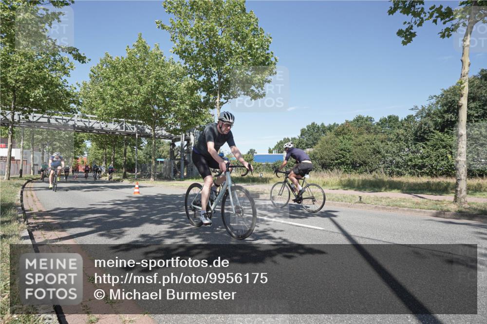 09.08.2026 - GEWOBA Citytriathlon Bremen Michael Burmester http://msf.ph/oto/9956175 09.08.2026 12:36:29 Radfahren 653, 668, 673, 682, 748, 749, 780, 864, 979, 1110, 1118, 1129, 1139, 1146 meine-sportfotos.de