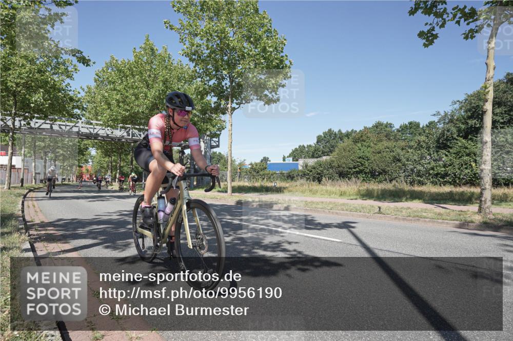 09.08.2026 - GEWOBA Citytriathlon Bremen Michael Burmester http://msf.ph/oto/9956190 09.08.2026 12:36:49 Radfahren 699, 861, 943, 970, 1005, 1147 meine-sportfotos.de