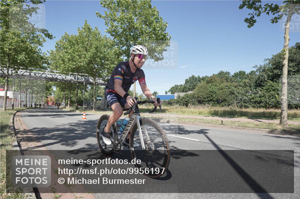 09.08.2026 - GEWOBA Citytriathlon Bremen Michael Burmester http://msf.ph/oto/9956197 09.08.2026 12:37:03 Radfahren 728, 787, 812, 823, 872, 943, 1126, 1142, 1147 meine-sportfotos.de
