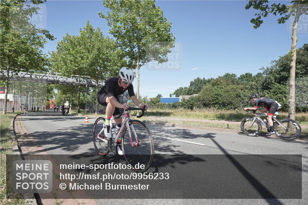 09.08.2026 - GEWOBA Citytriathlon Bremen Michael Burmester http://msf.ph/oto/9956233 09.08.2026 12:37:55 Radfahren 559, 571, 687, 745, 763, 897, 1017, 1113, 1114 meine-sportfotos.de