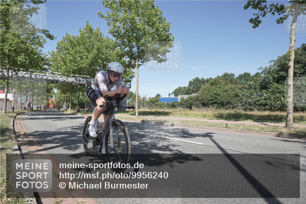 09.08.2026 - GEWOBA Citytriathlon Bremen Michael Burmester http://msf.ph/oto/9956240 09.08.2026 12:38:08 Radfahren 559, 603, 763, 806, 886, 897, 911, 960, 1017, 1113 meine-sportfotos.de