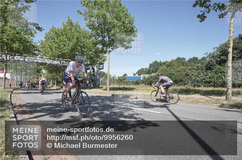 09.08.2026 - GEWOBA Citytriathlon Bremen Michael Burmester http://msf.ph/oto/9956260 09.08.2026 12:38:39 Radfahren 572, 577, 623, 637, 667, 838, 844, 912, 1003, 1111, 1156 meine-sportfotos.de