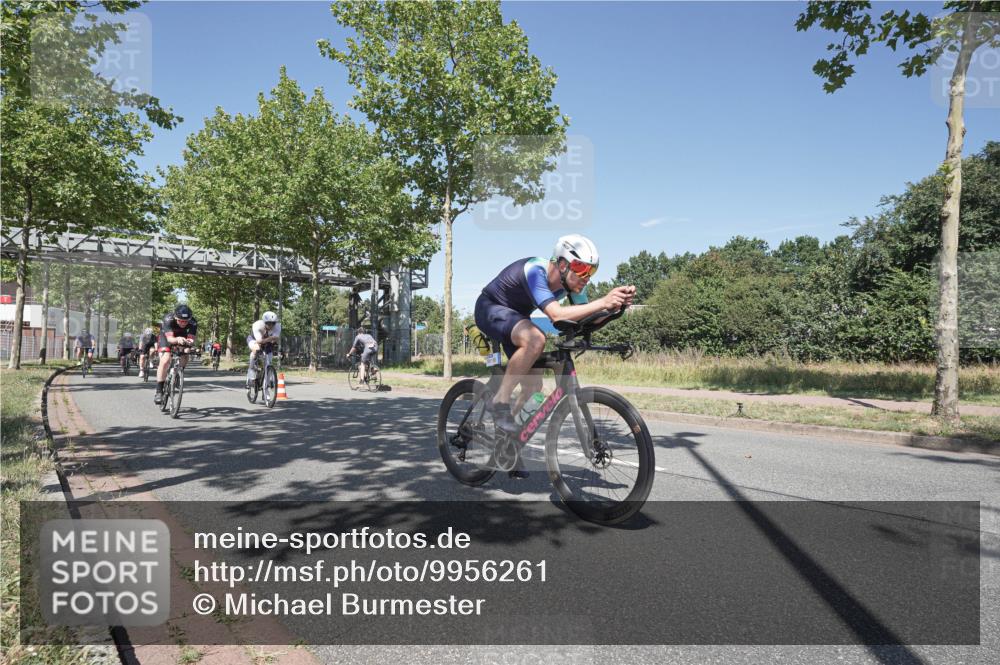 09.08.2026 - GEWOBA Citytriathlon Bremen Michael Burmester http://msf.ph/oto/9956261 09.08.2026 12:38:40 Radfahren 572, 577, 625, 637, 667, 838, 844, 912, 1003, 1111, 1156 meine-sportfotos.de