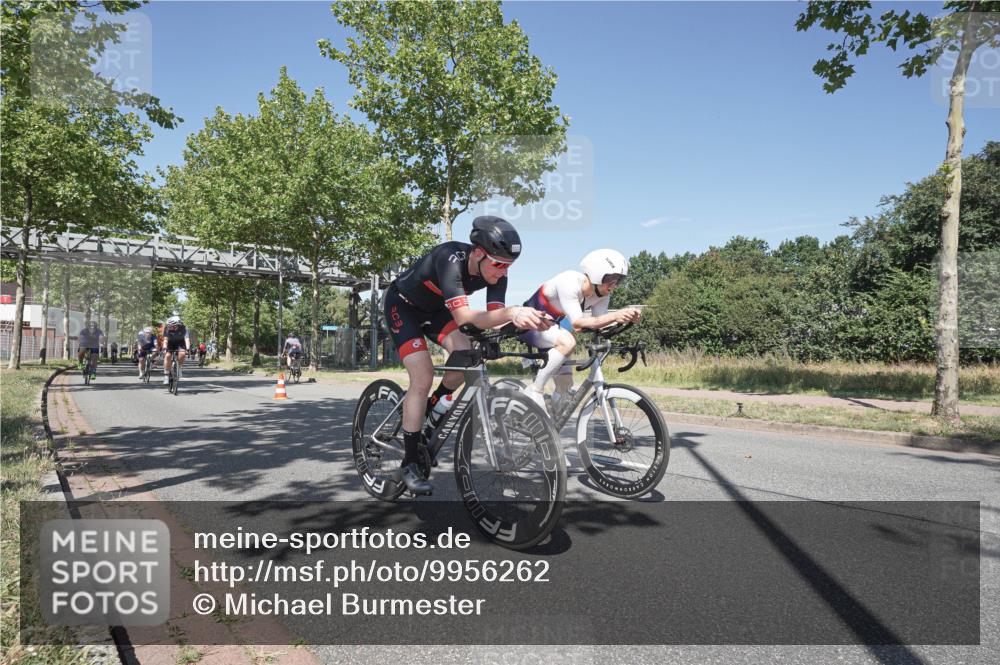 09.08.2026 - GEWOBA Citytriathlon Bremen Michael Burmester http://msf.ph/oto/9956262 09.08.2026 12:38:40 Radfahren 572, 577, 625, 637, 667, 838, 844, 912, 1003, 1111, 1156 meine-sportfotos.de
