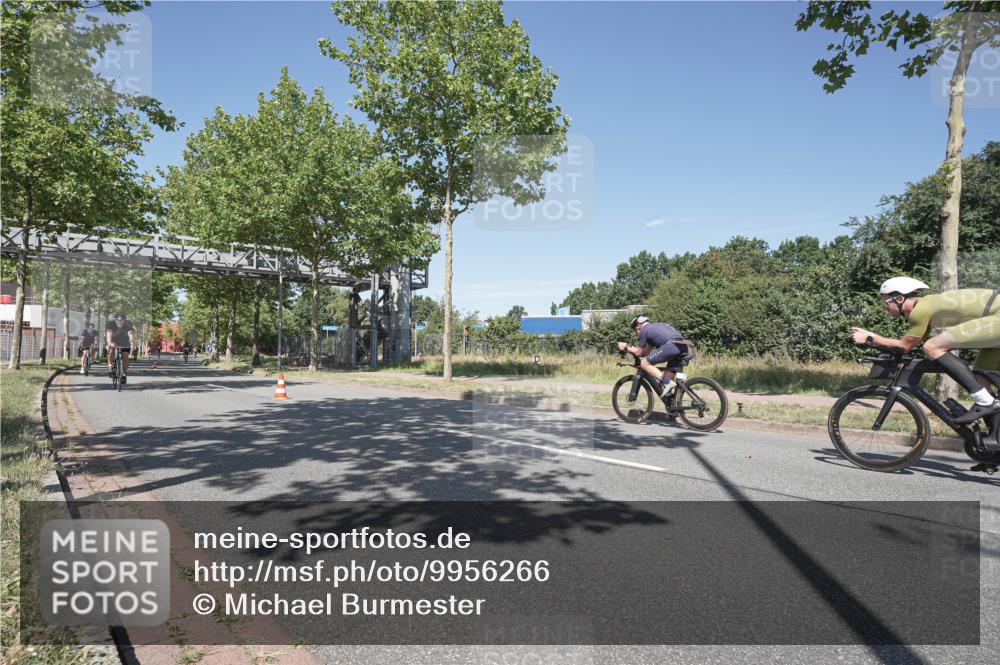 09.08.2026 - GEWOBA Citytriathlon Bremen Michael Burmester http://msf.ph/oto/9956266 09.08.2026 12:38:50 Radfahren 572, 577, 625, 667, 798, 838, 902, 1003, 1111, 1156 meine-sportfotos.de
