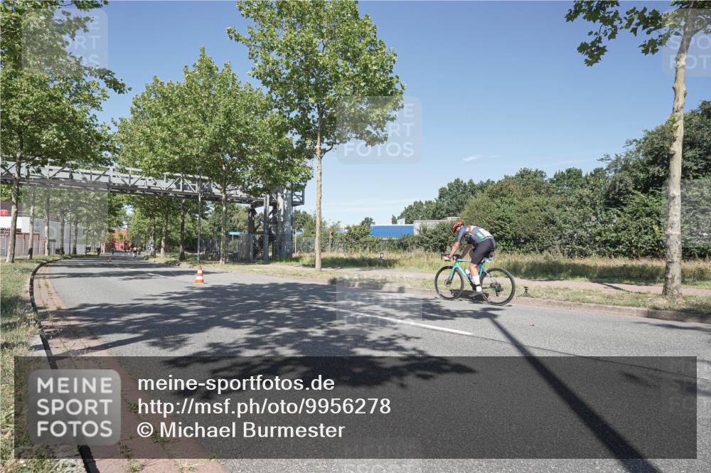 09.08.2026 - GEWOBA Citytriathlon Bremen Michael Burmester http://msf.ph/oto/9956278 09.08.2026 12:39:05 Radfahren 694, 759, 770, 776, 902, 931, 1124 meine-sportfotos.de
