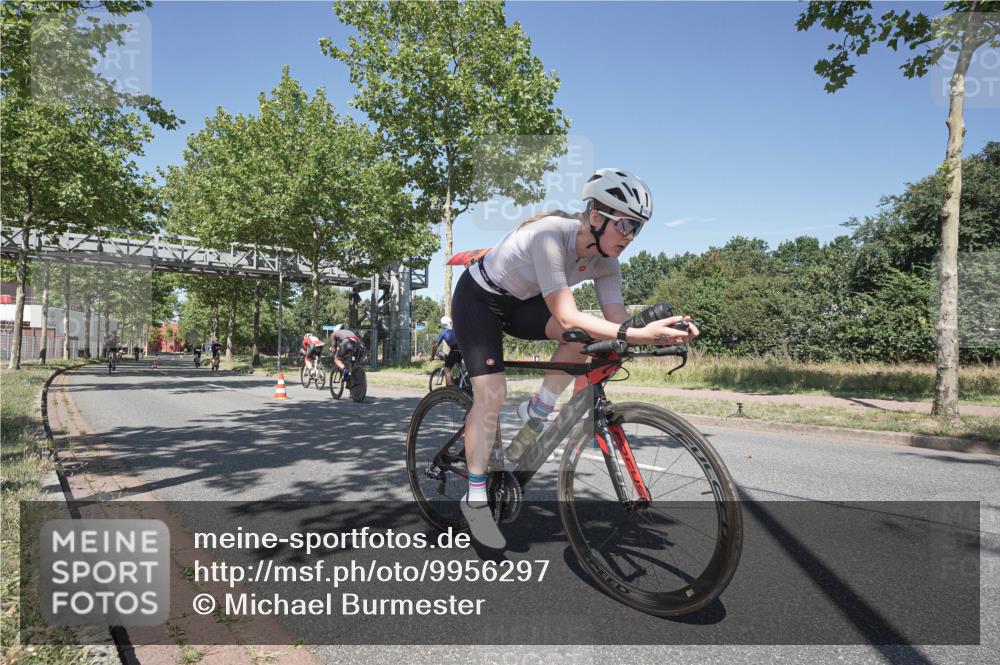 09.08.2026 - GEWOBA Citytriathlon Bremen Michael Burmester http://msf.ph/oto/9956297 09.08.2026 12:39:39 Radfahren 612, 656, 693, 783, 834, 840, 871, 896, 923, 998 meine-sportfotos.de