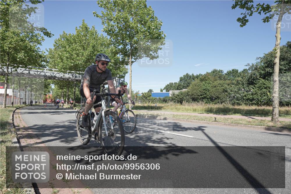 09.08.2026 - GEWOBA Citytriathlon Bremen Michael Burmester http://msf.ph/oto/9956306 09.08.2026 12:39:47 Radfahren 612, 693, 834, 840, 871, 896, 923, 998, 1154 meine-sportfotos.de