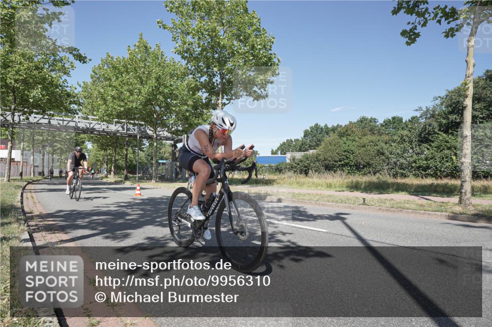 09.08.2026 - GEWOBA Citytriathlon Bremen Michael Burmester http://msf.ph/oto/9956310 09.08.2026 12:39:56 Radfahren 675, 693, 696, 796, 876, 923, 968, 972, 998, 1012, 1120, 1154 meine-sportfotos.de