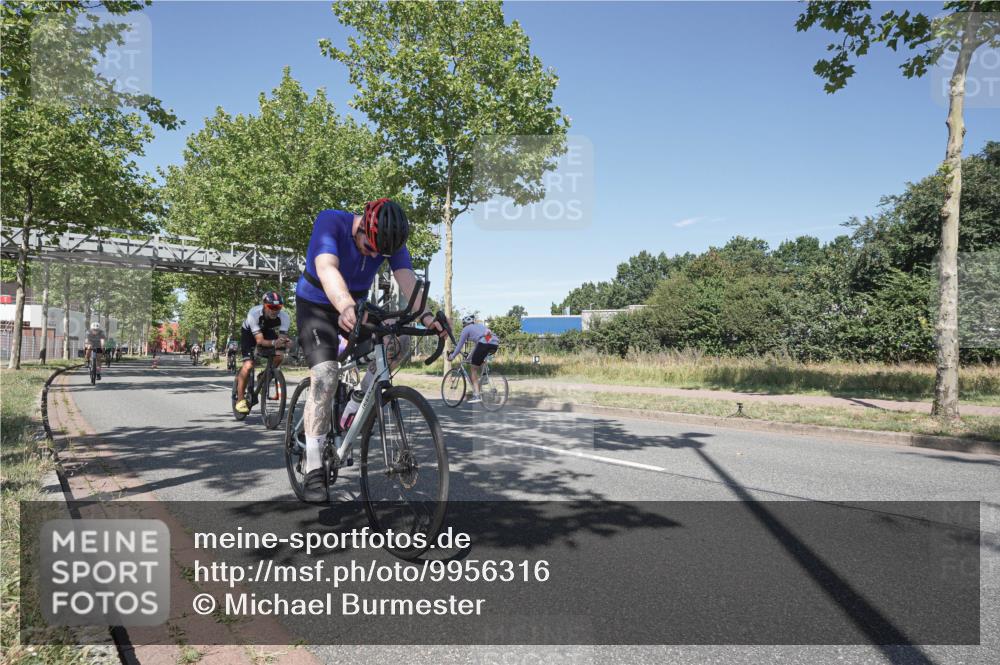 09.08.2026 - GEWOBA Citytriathlon Bremen Michael Burmester http://msf.ph/oto/9956316 09.08.2026 12:40:01 Radfahren 675, 696, 796, 876, 968, 972, 1012, 1120, 1132, 1154 meine-sportfotos.de