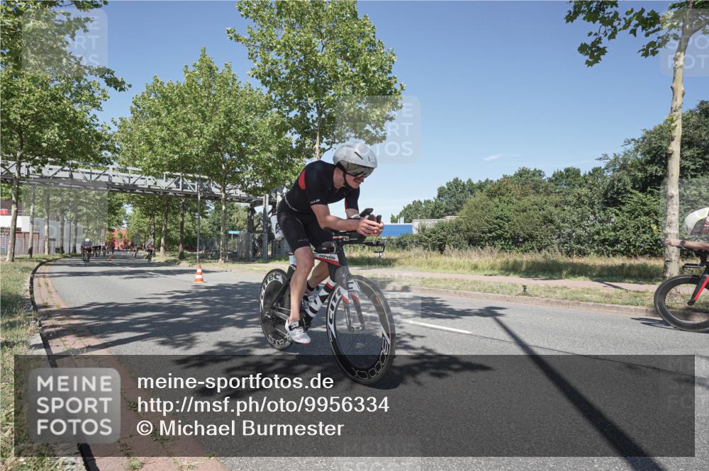 09.08.2026 - GEWOBA Citytriathlon Bremen Michael Burmester http://msf.ph/oto/9956334 09.08.2026 12:40:21 Radfahren 626, 671, 707, 743, 761, 789, 809, 819, 888, 953, 954, 1115, 1127 meine-sportfotos.de