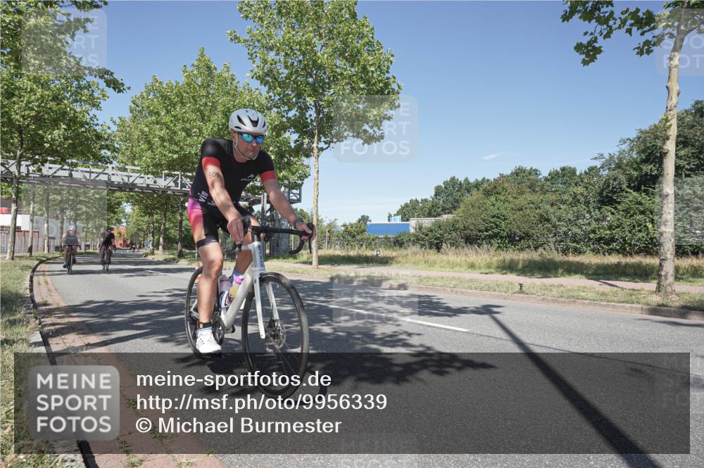 09.08.2026 - GEWOBA Citytriathlon Bremen Michael Burmester http://msf.ph/oto/9956339 09.08.2026 12:40:28 Radfahren 626, 671, 701, 707, 743, 789, 809, 819, 888, 919, 953, 954, 1115, 1127 meine-sportfotos.de