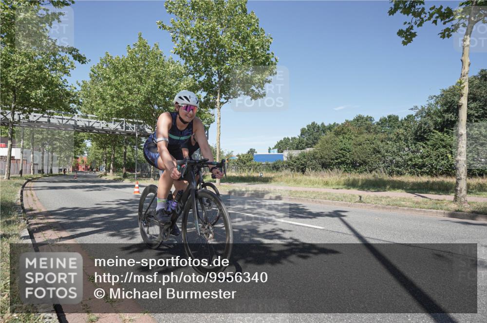 09.08.2026 - GEWOBA Citytriathlon Bremen Michael Burmester http://msf.ph/oto/9956340 09.08.2026 12:40:29 Radfahren 626, 671, 701, 707, 743, 789, 809, 819, 888, 919, 953, 954, 1127, 1136 meine-sportfotos.de