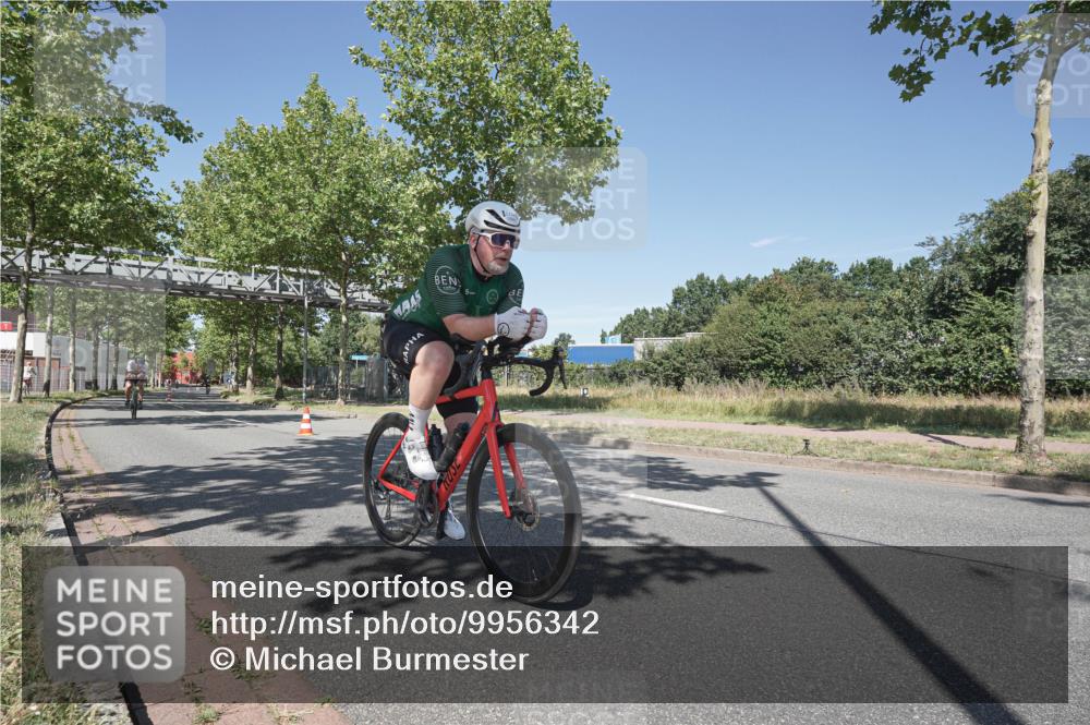 09.08.2026 - GEWOBA Citytriathlon Bremen Michael Burmester http://msf.ph/oto/9956342 09.08.2026 12:40:36 Radfahren 651, 671, 701, 707, 809, 810, 819, 888, 919, 954, 1136 meine-sportfotos.de
