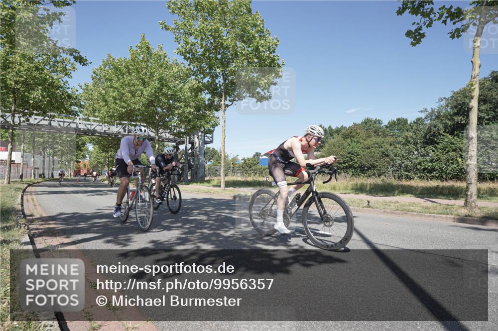 09.08.2026 - GEWOBA Citytriathlon Bremen Michael Burmester http://msf.ph/oto/9956357 09.08.2026 12:40:51 Radfahren 586, 601, 620, 644, 651, 774, 805, 810, 848, 976 meine-sportfotos.de
