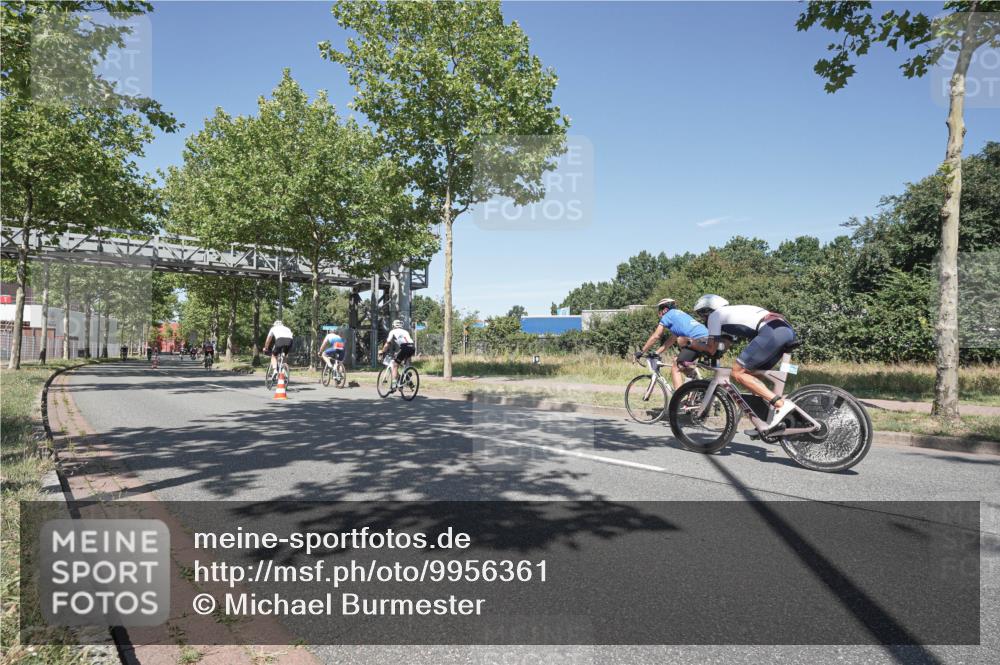 09.08.2026 - GEWOBA Citytriathlon Bremen Michael Burmester http://msf.ph/oto/9956361 09.08.2026 12:40:57 Radfahren 586, 601, 620, 644, 774, 800, 805, 848, 889, 956, 976, 1131 meine-sportfotos.de