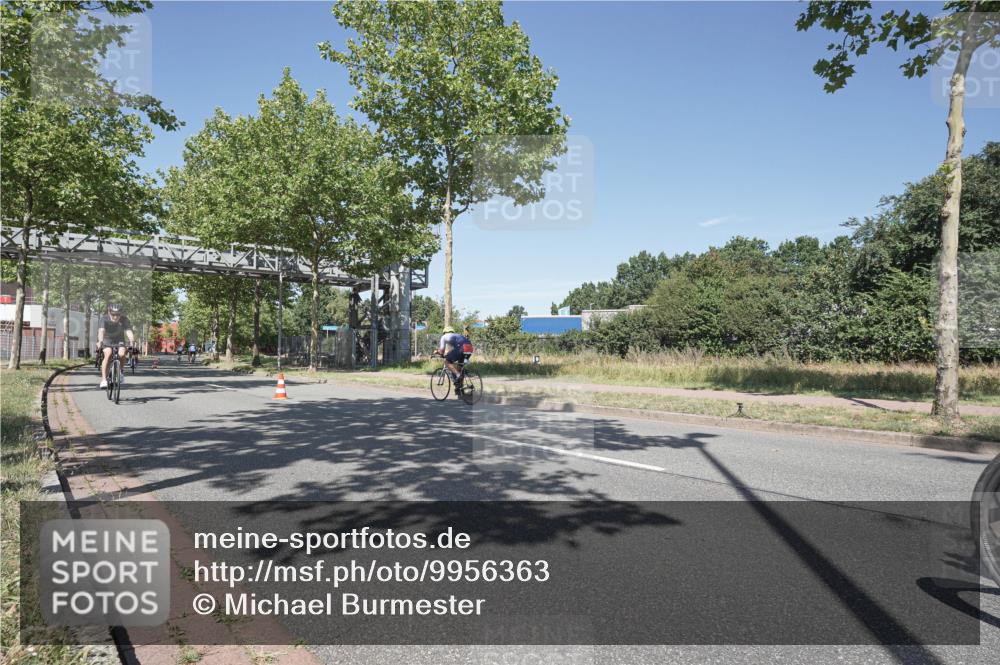 09.08.2026 - GEWOBA Citytriathlon Bremen Michael Burmester http://msf.ph/oto/9956363 09.08.2026 12:41:02 Radfahren 586, 601, 620, 644, 774, 800, 848, 889, 956, 1131 meine-sportfotos.de