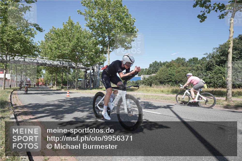 09.08.2026 - GEWOBA Citytriathlon Bremen Michael Burmester http://msf.ph/oto/9956371 09.08.2026 12:41:23 Radfahren 548, 602, 702, 711, 740, 858, 982, 1020 meine-sportfotos.de