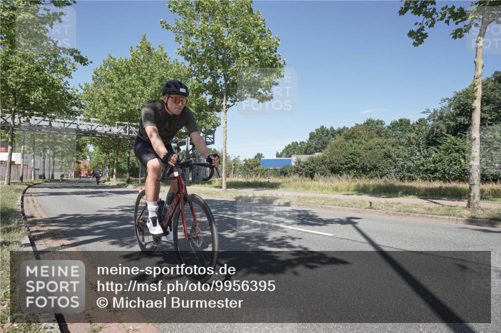 09.08.2026 - GEWOBA Citytriathlon Bremen Michael Burmester http://msf.ph/oto/9956395 09.08.2026 12:41:53 Radfahren 578, 684, 718, 731, 766, 873, 1121, 1123 meine-sportfotos.de