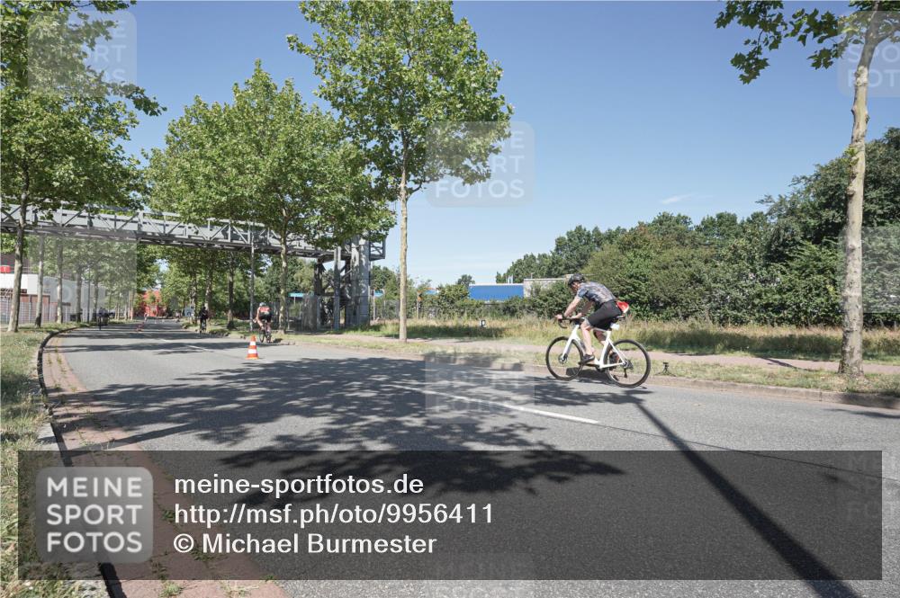 09.08.2026 - GEWOBA Citytriathlon Bremen Michael Burmester http://msf.ph/oto/9956411 09.08.2026 12:42:27 Radfahren 635, 768, 782, 870, 885 meine-sportfotos.de