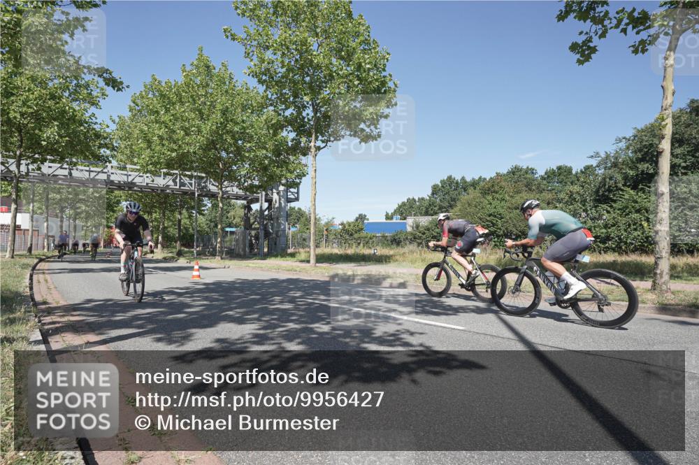 09.08.2026 - GEWOBA Citytriathlon Bremen Michael Burmester http://msf.ph/oto/9956427 09.08.2026 12:42:47 Radfahren 681, 720, 785, 890, 942, 966, 1104, 1140 meine-sportfotos.de