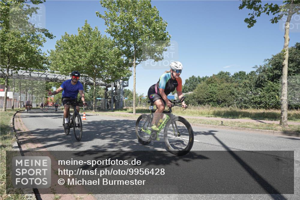 09.08.2026 - GEWOBA Citytriathlon Bremen Michael Burmester http://msf.ph/oto/9956428 09.08.2026 12:42:50 Radfahren 681, 720, 785, 890, 942, 1104, 1140 meine-sportfotos.de