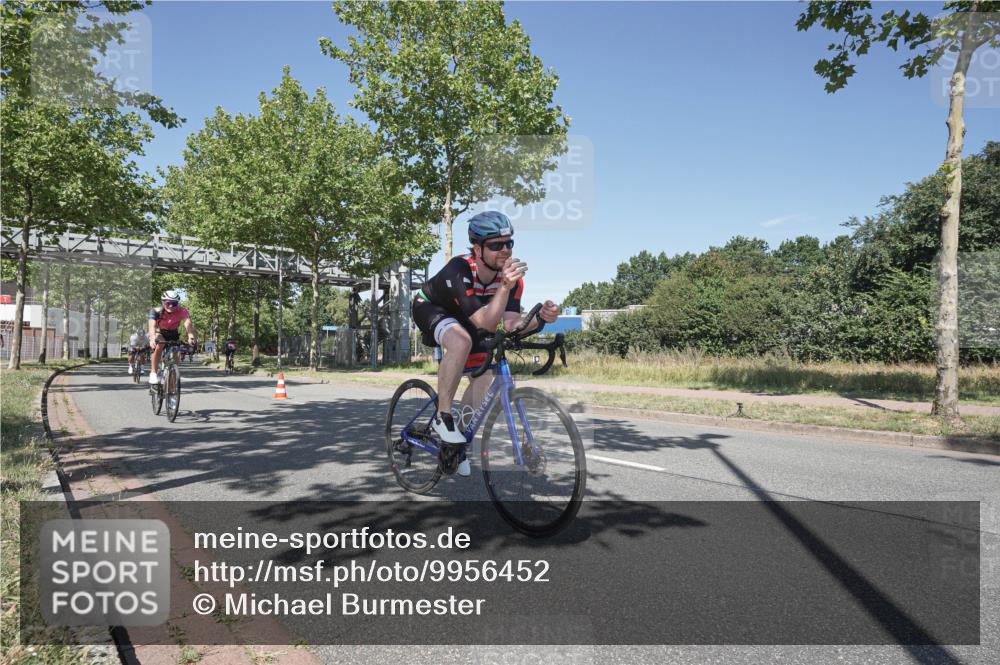 09.08.2026 - GEWOBA Citytriathlon Bremen Michael Burmester http://msf.ph/oto/9956452 09.08.2026 12:43:28 Radfahren 546, 558, 621, 643, 674, 700, 712, 732, 797, 898, 944, 989, 991, 1105, 1108, 1148 meine-sportfotos.de