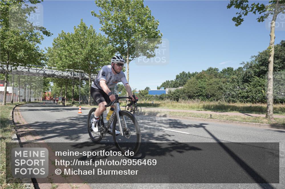 09.08.2026 - GEWOBA Citytriathlon Bremen Michael Burmester http://msf.ph/oto/9956469 09.08.2026 12:43:48 Radfahren 633, 1125 meine-sportfotos.de