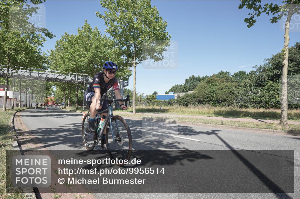 09.08.2026 - GEWOBA Citytriathlon Bremen Michael Burmester http://msf.ph/oto/9956514 09.08.2026 12:44:52 Radfahren 666, 729, 813, 831, 842, 936, 941, 985, 1117 meine-sportfotos.de
