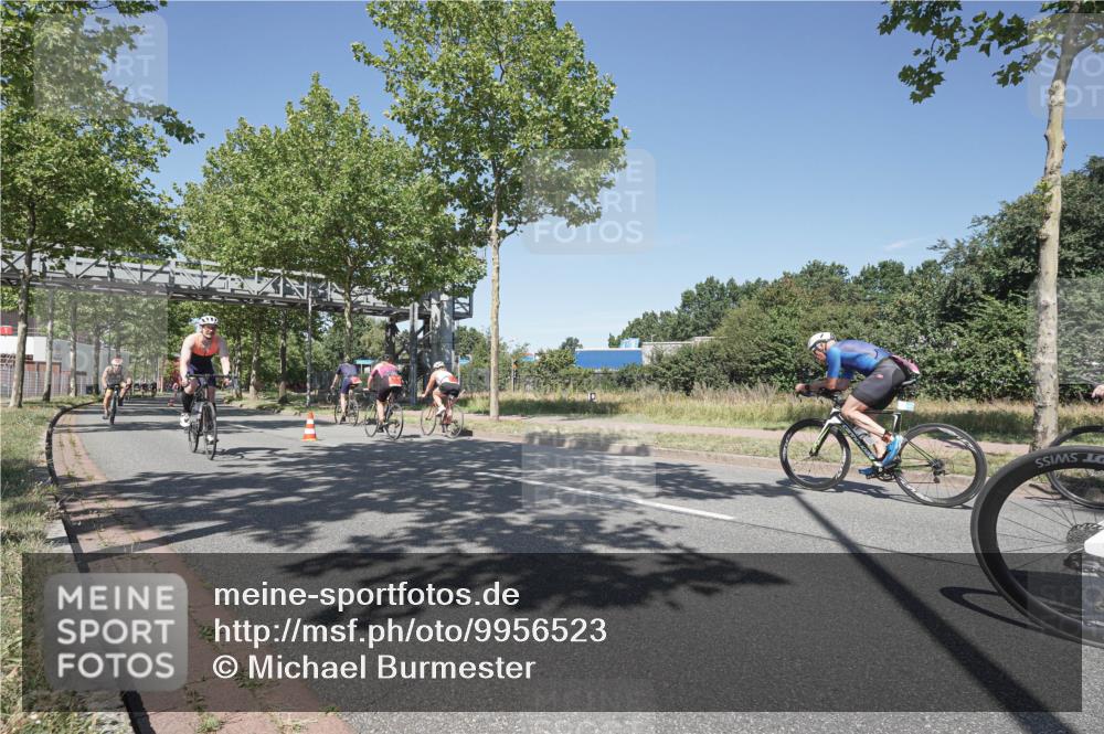 09.08.2026 - GEWOBA Citytriathlon Bremen Michael Burmester http://msf.ph/oto/9956523 09.08.2026 12:45:01 Radfahren 556, 607, 631, 666, 690, 729, 813, 831, 842, 843, 853, 862, 941, 985, 1117 meine-sportfotos.de