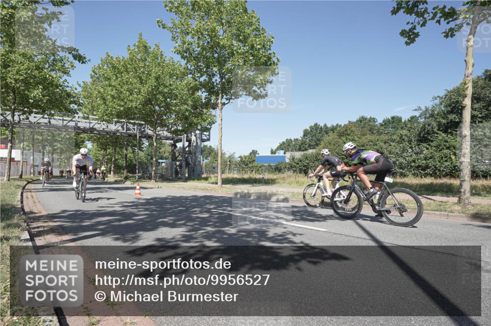 09.08.2026 - GEWOBA Citytriathlon Bremen Michael Burmester http://msf.ph/oto/9956527 09.08.2026 12:45:05 Radfahren 556, 597, 607, 610, 631, 666, 676, 690, 813, 831, 842, 843, 853, 862, 985, 1117, 1128 meine-sportfotos.de
