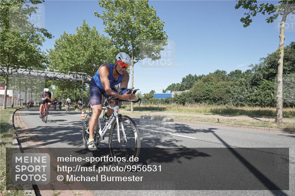 09.08.2026 - GEWOBA Citytriathlon Bremen Michael Burmester http://msf.ph/oto/9956531 09.08.2026 12:45:07 Radfahren 556, 597, 607, 610, 631, 666, 676, 690, 813, 831, 843, 853, 862, 985, 1128 meine-sportfotos.de