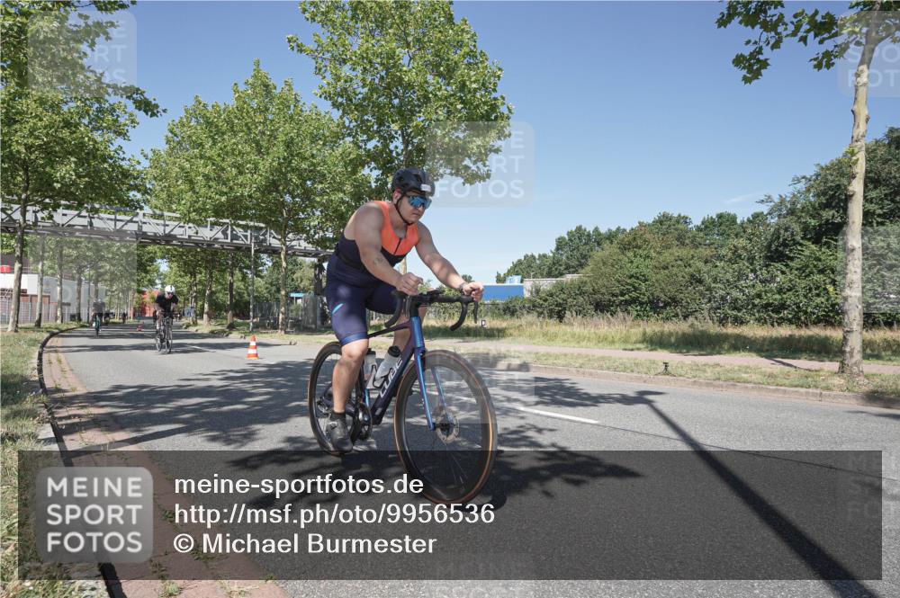 09.08.2026 - GEWOBA Citytriathlon Bremen Michael Burmester http://msf.ph/oto/9956536 09.08.2026 12:45:12 Radfahren 549, 556, 597, 607, 610, 631, 676, 690, 738, 843, 853, 862, 878, 997, 1128, 1157 meine-sportfotos.de