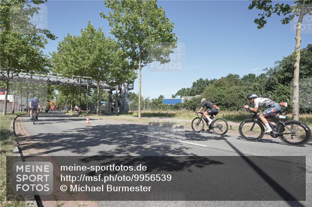 09.08.2026 - GEWOBA Citytriathlon Bremen Michael Burmester http://msf.ph/oto/9956539 09.08.2026 12:45:16 Radfahren 549, 556, 597, 610, 631, 676, 690, 738, 862, 878, 997, 1001, 1128, 1157 meine-sportfotos.de