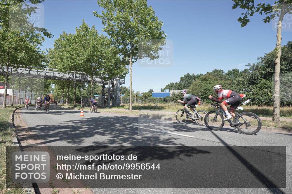 09.08.2026 - GEWOBA Citytriathlon Bremen Michael Burmester http://msf.ph/oto/9956544 09.08.2026 12:45:25 Radfahren 549, 551, 585, 597, 738, 764, 828, 878, 997, 1001, 1004, 1157 meine-sportfotos.de