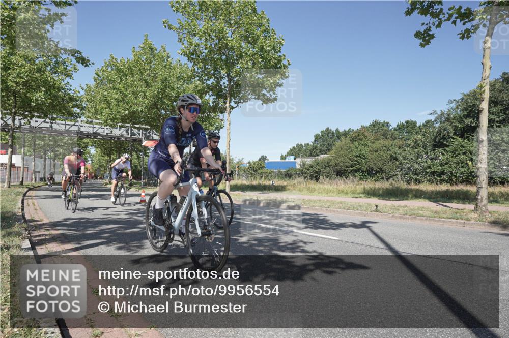 09.08.2026 - GEWOBA Citytriathlon Bremen Michael Burmester http://msf.ph/oto/9956554 09.08.2026 12:45:49 Radfahren 630, 632, 691, 723, 791, 830, 856, 881, 908, 922, 927, 962, 1007, 1011 meine-sportfotos.de